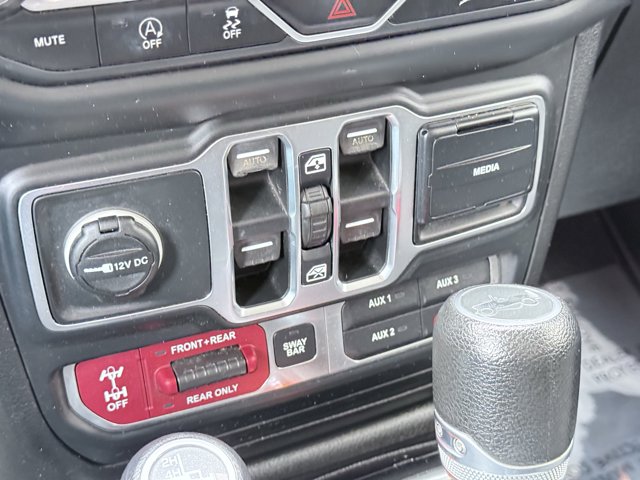 Vehicle image 101 of 150