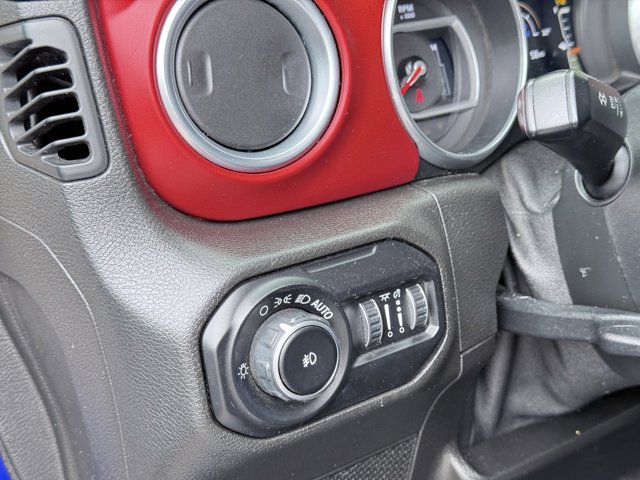Vehicle image 99 of 150