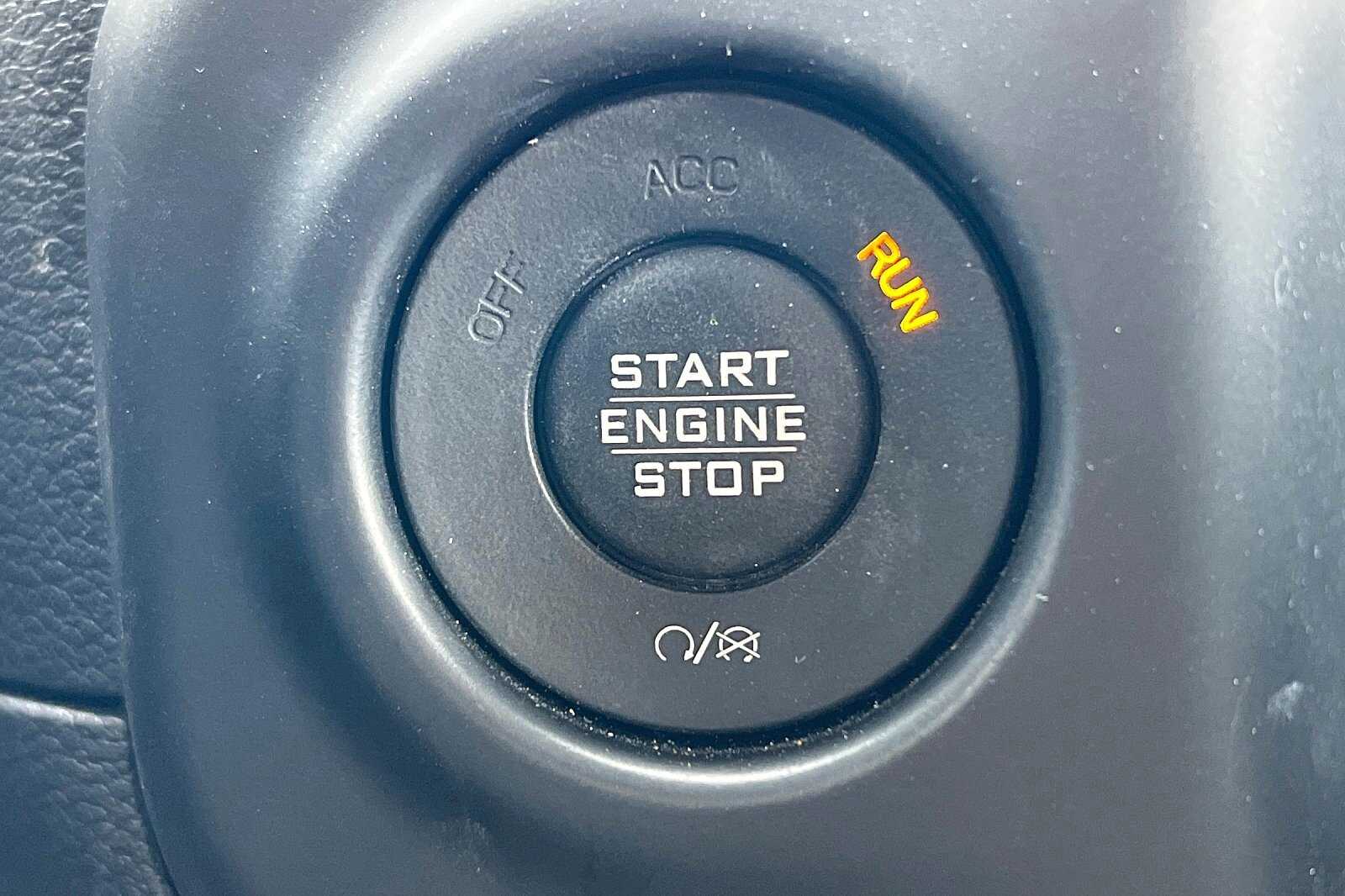 Vehicle image 20 of 25