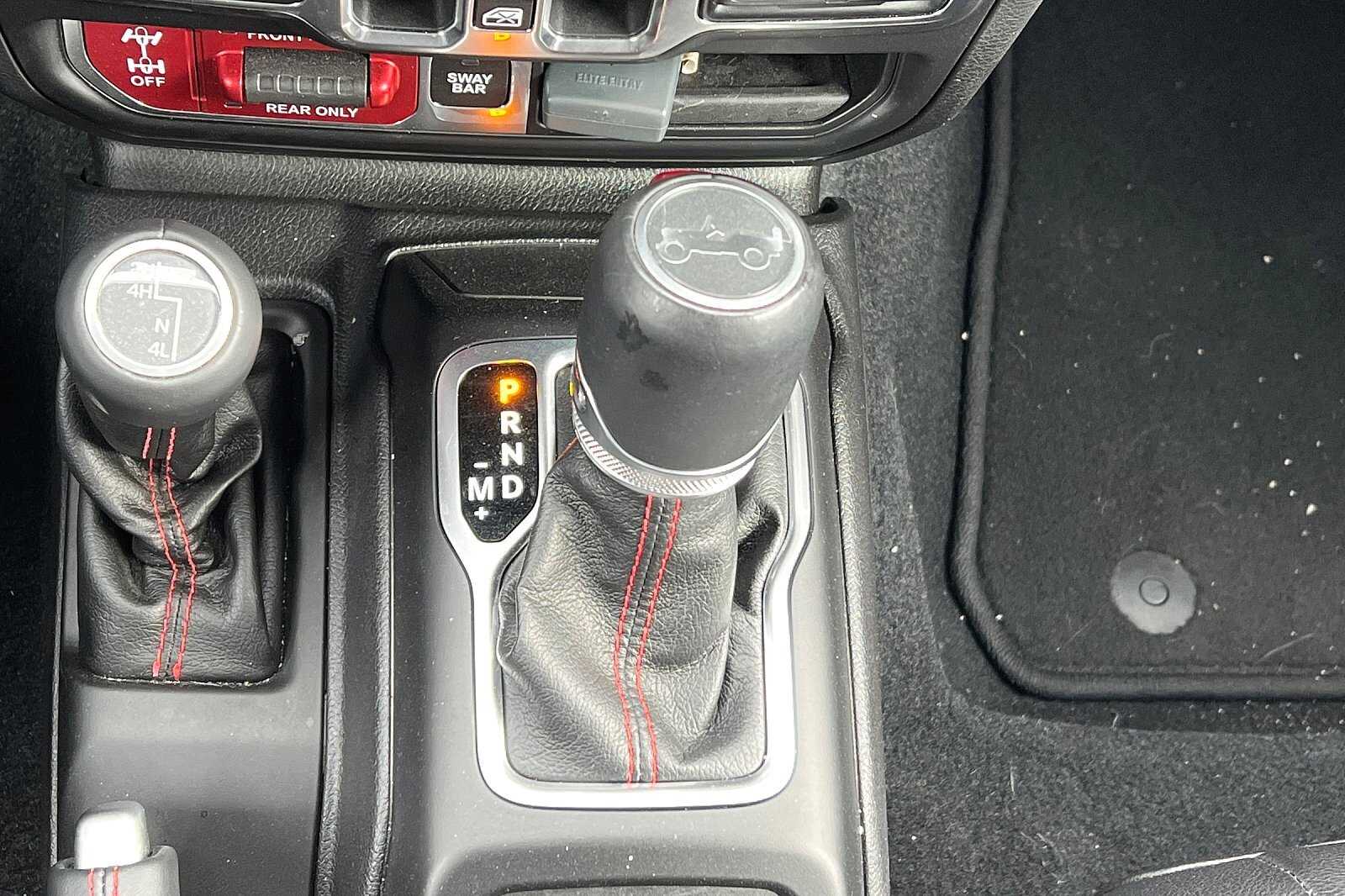 Vehicle image 19 of 25