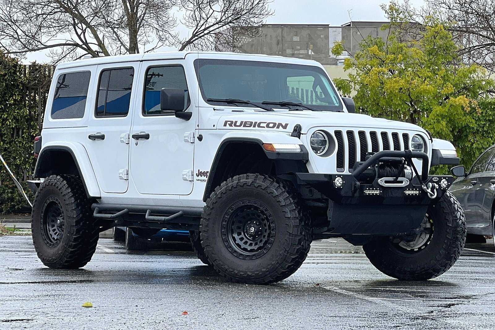 Vehicle image 2 of 25