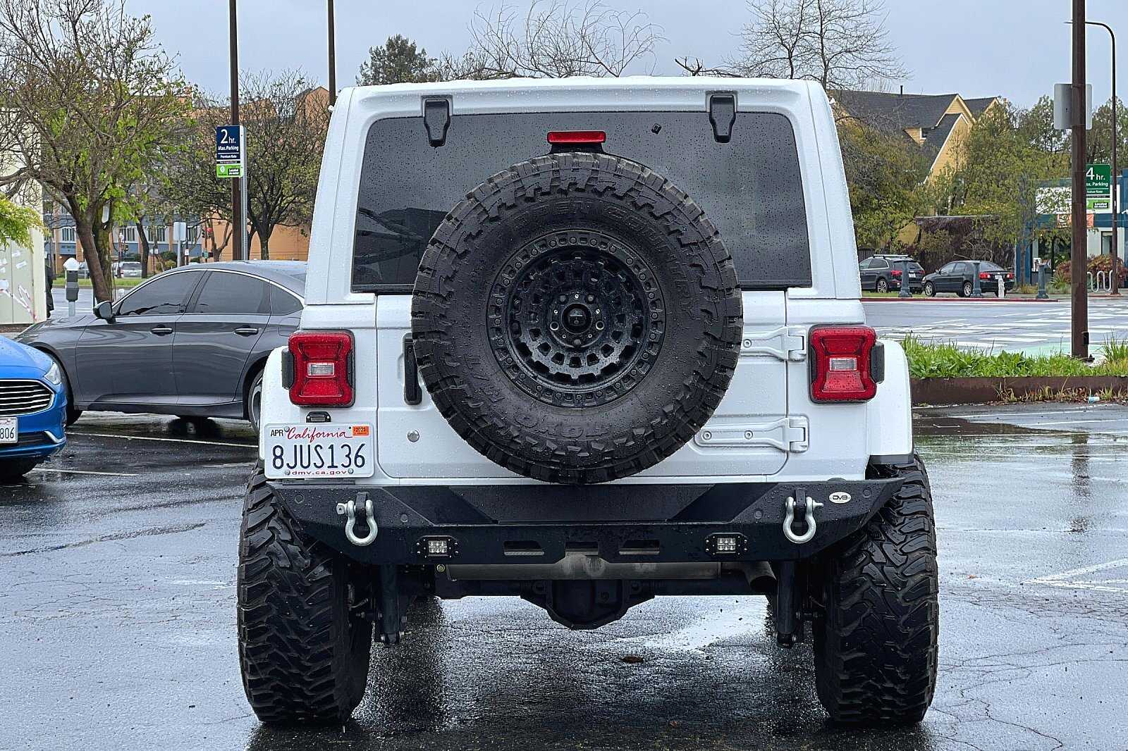 Vehicle image 6 of 25