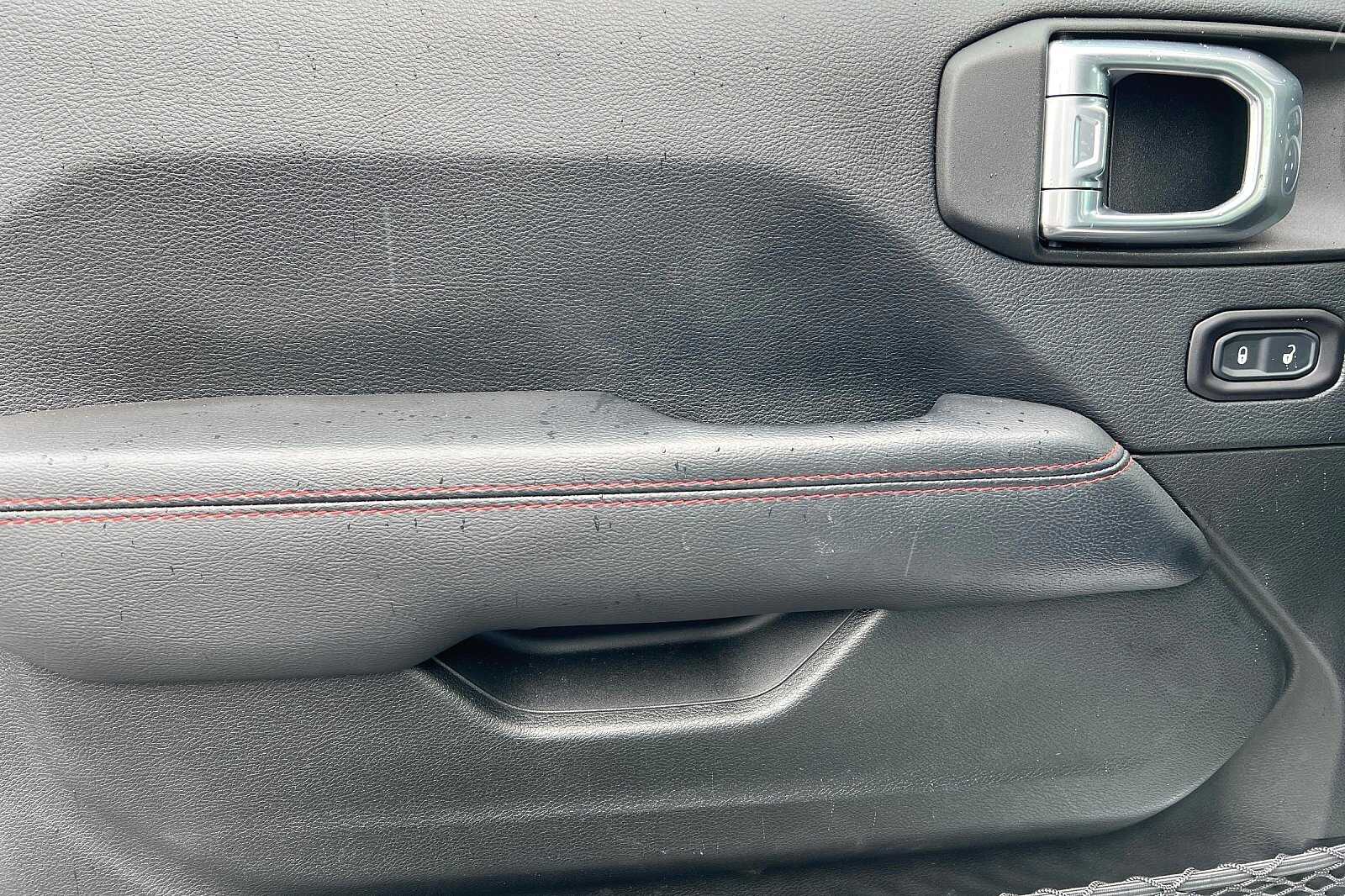Vehicle image 9 of 25