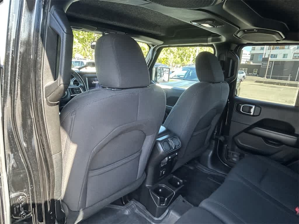 Vehicle image 12 of 21