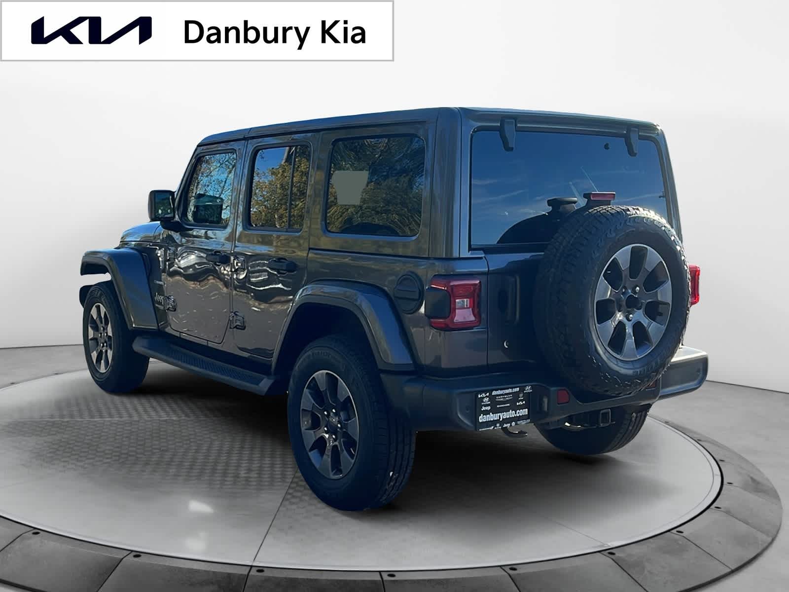 2018 Jeep Wrangler Unlimited Sahara Image 6 of 24