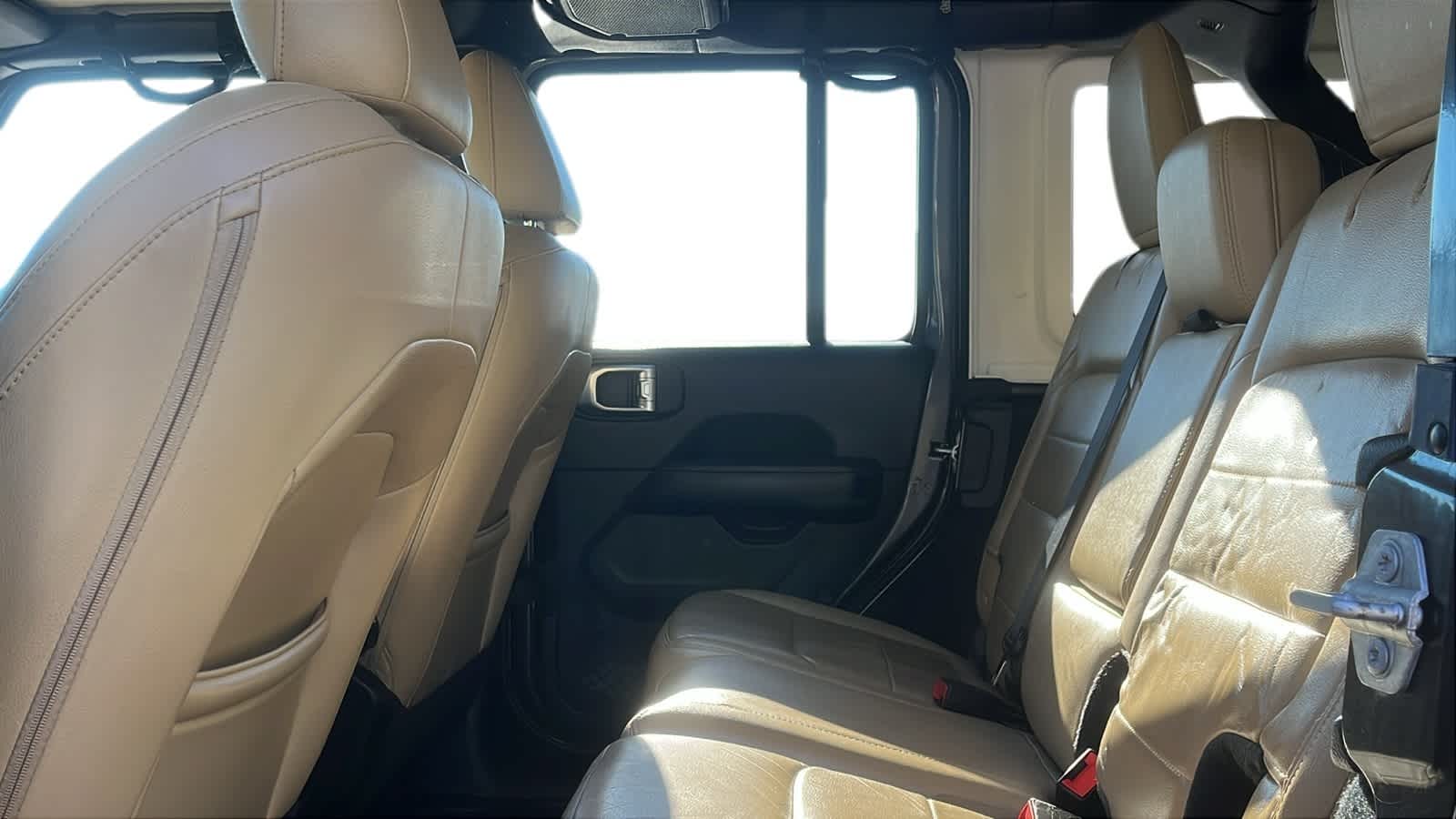 2018 Jeep Wrangler Unlimited Sahara Image 9 of 24