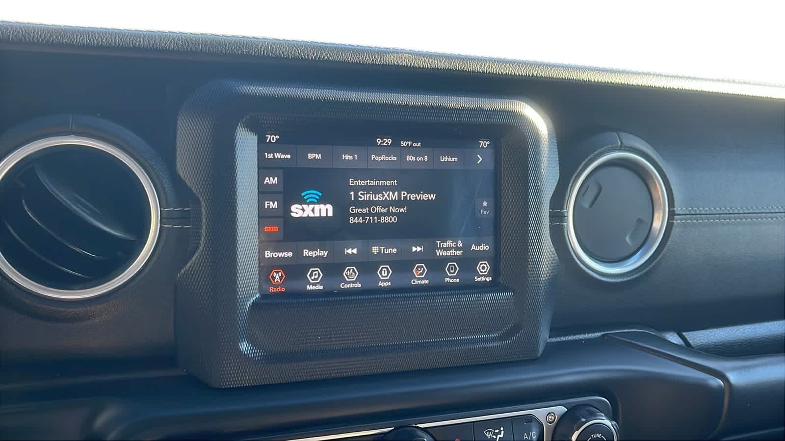 2018 Jeep Wrangler Unlimited Sahara Image 16 of 24