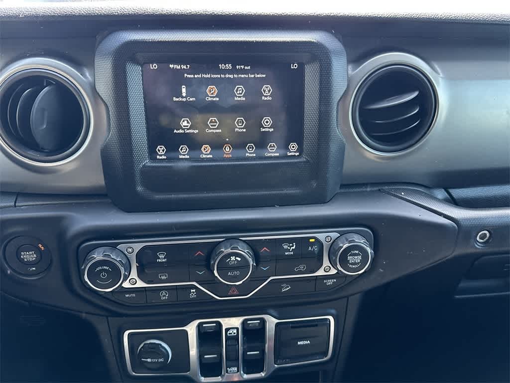 Vehicle image 17 of 21