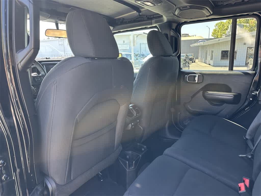 Vehicle image 12 of 21