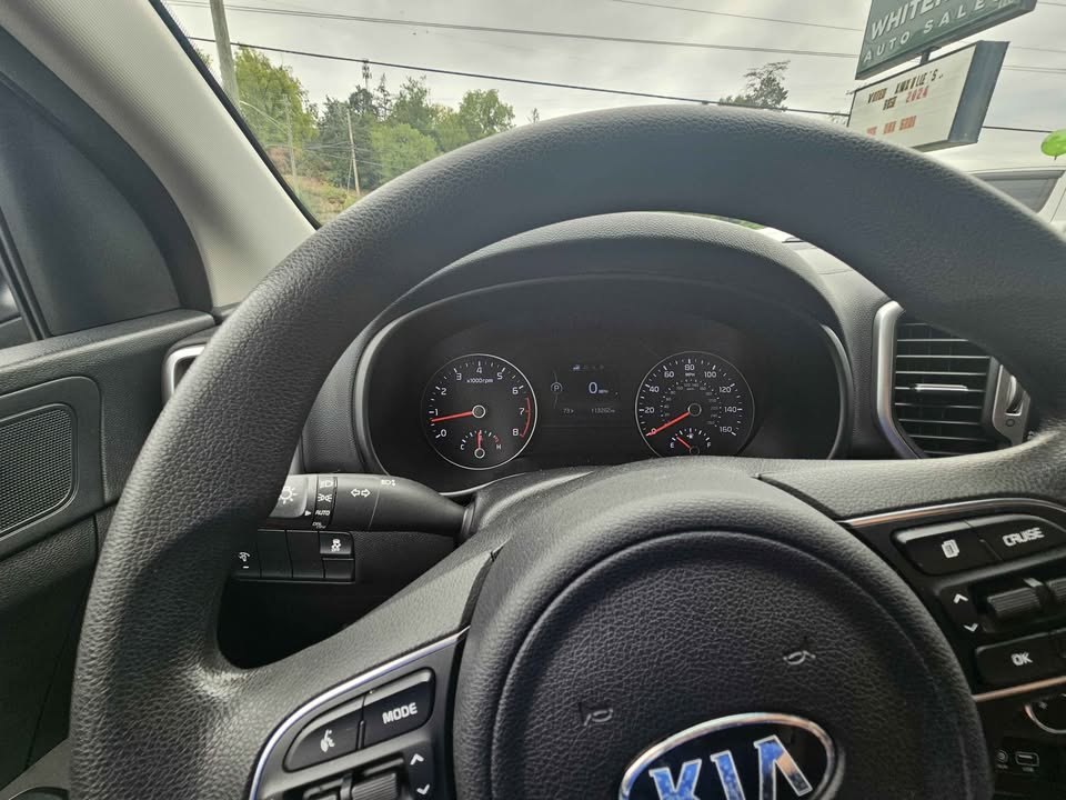 Vehicle image 13 of 14
