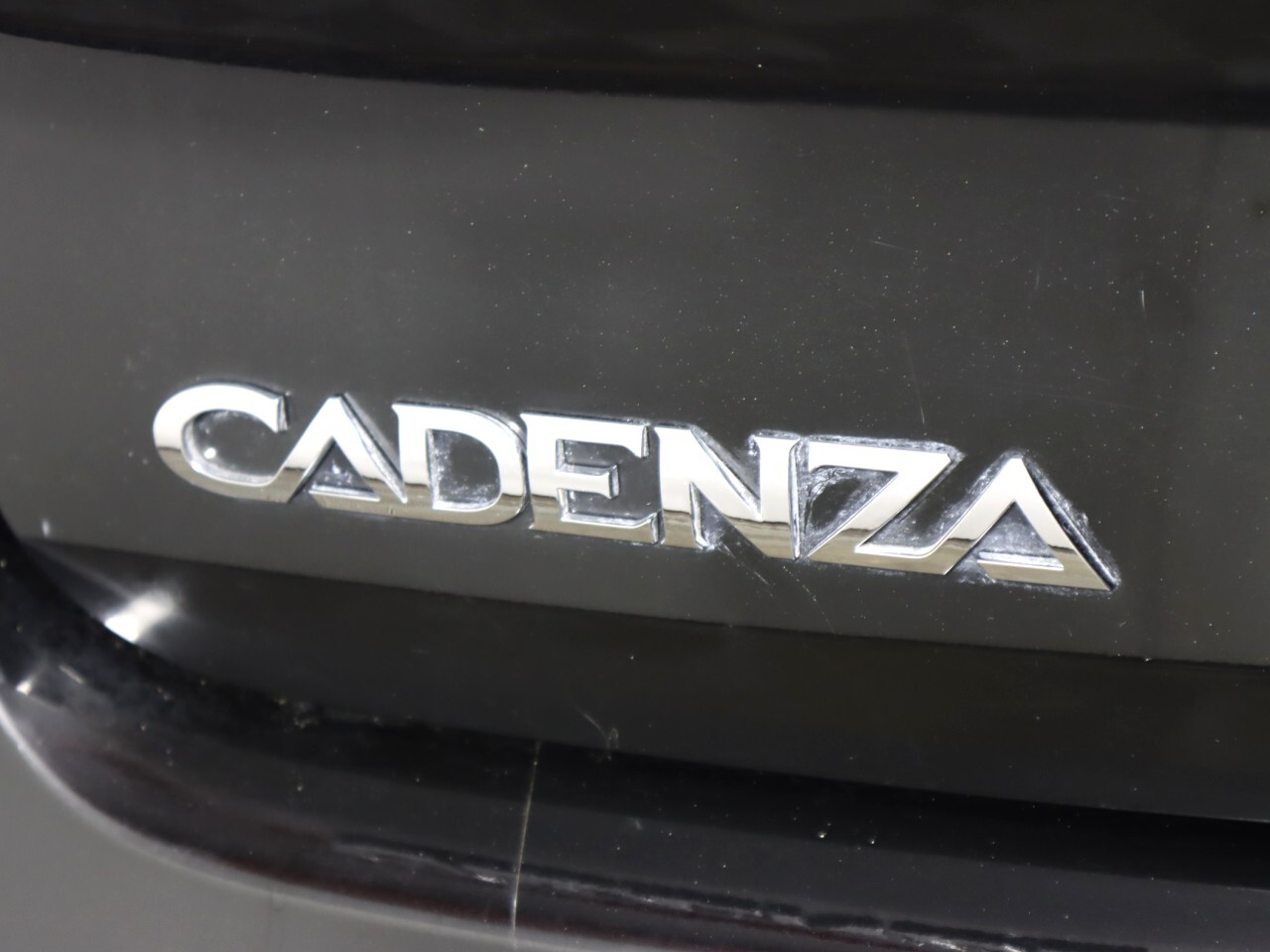 Vehicle image 40 of 47
