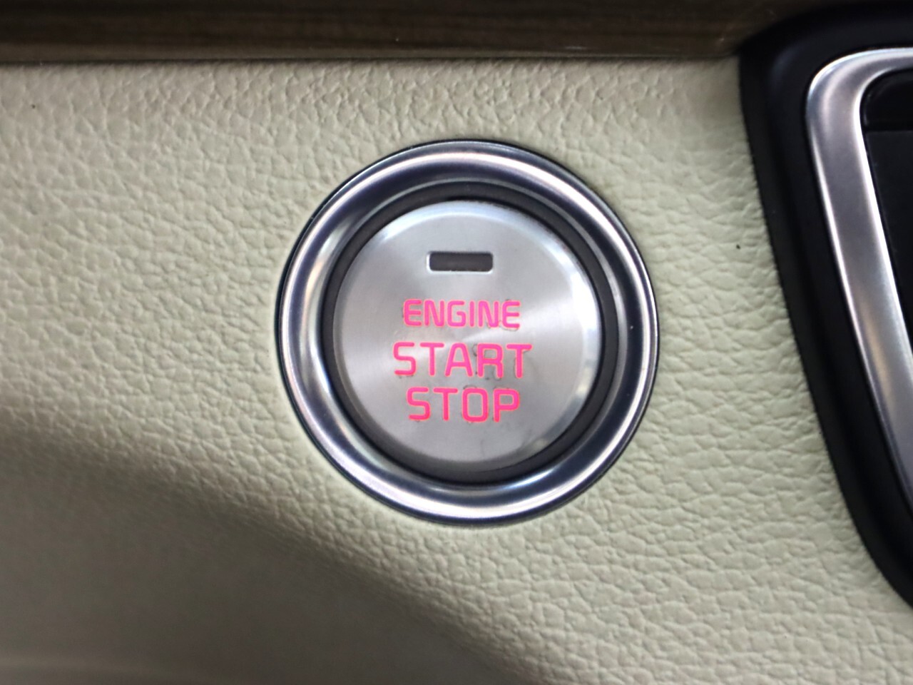 Vehicle image 24 of 47