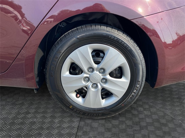 Vehicle image 13 of 32