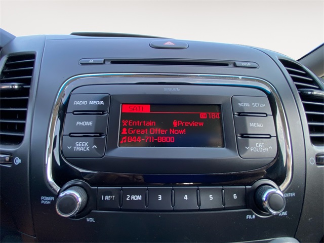 Vehicle image 25 of 32