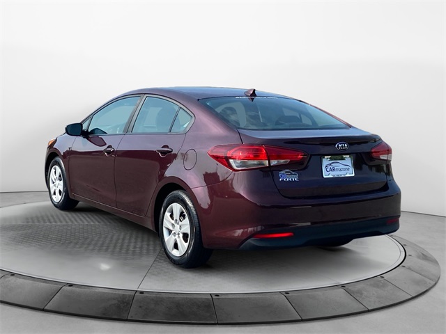 Vehicle image 7 of 32