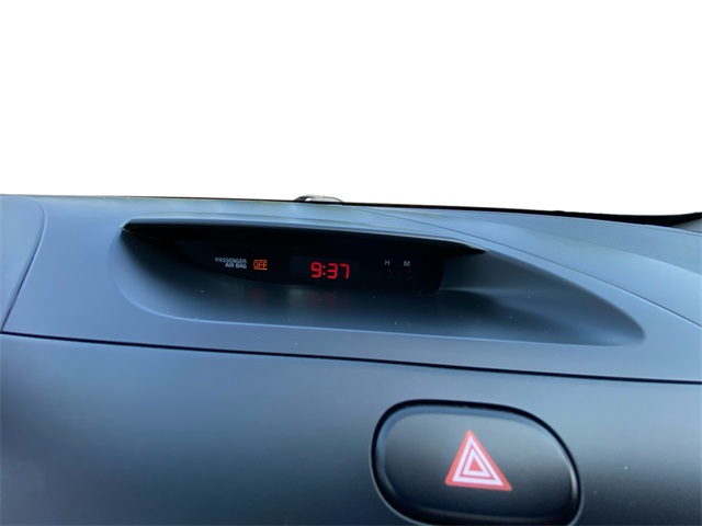 Vehicle image 24 of 32