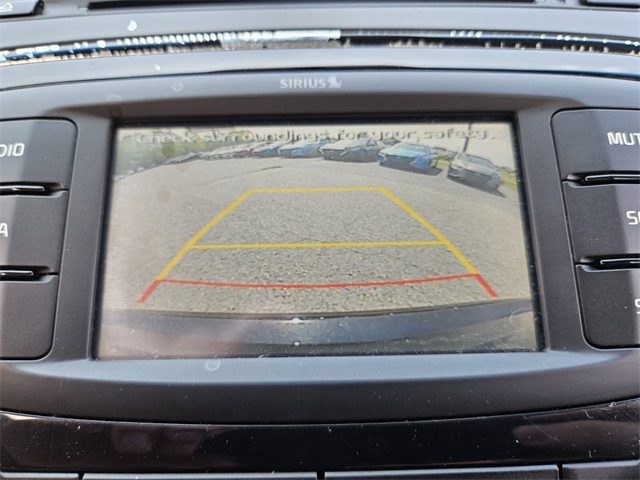 Vehicle image 21 of 30