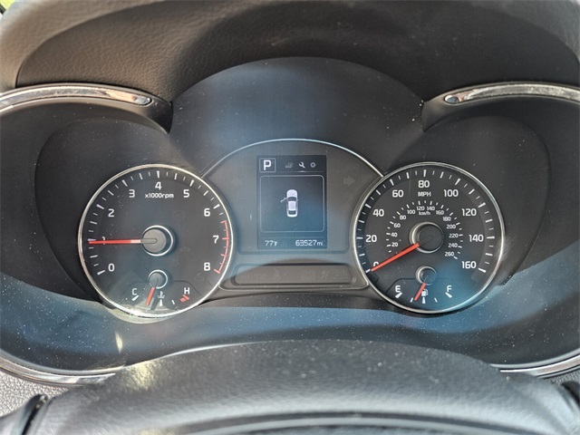Vehicle image 27 of 30