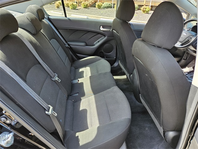 Vehicle image 14 of 30