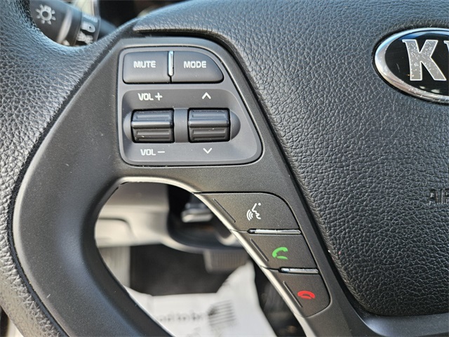 Vehicle image 26 of 30