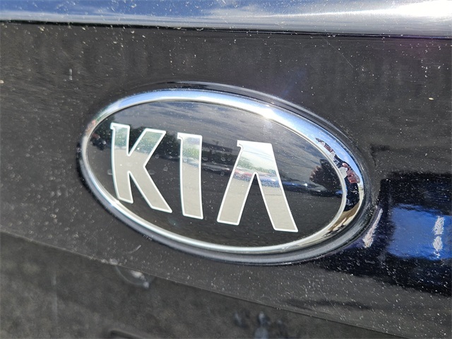 Vehicle image 13 of 30
