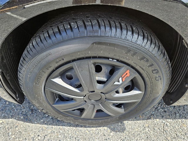 Vehicle image 18 of 30