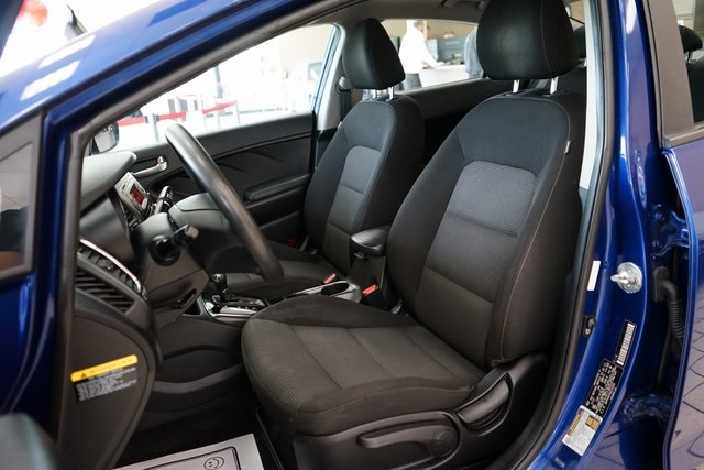 Vehicle image 11 of 44