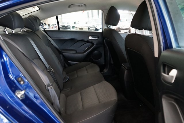 Vehicle image 16 of 44