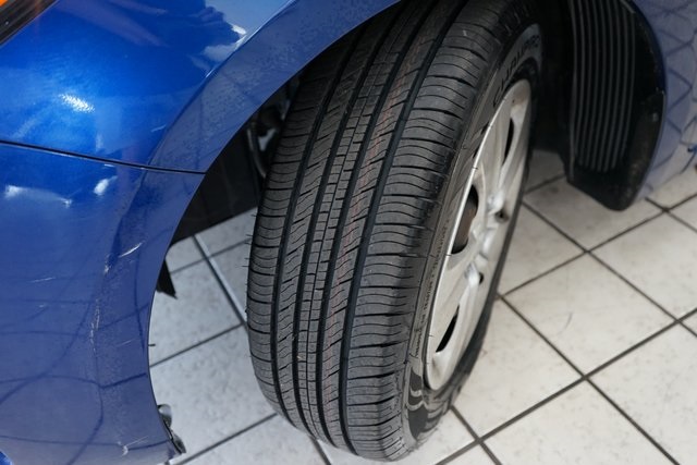 Vehicle image 40 of 44