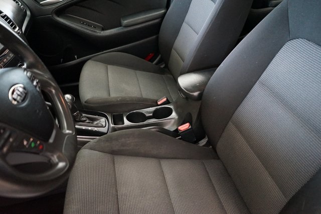 Vehicle image 22 of 44