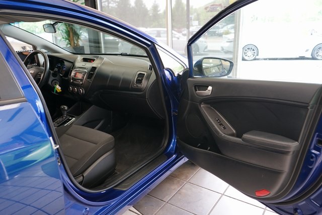 Vehicle image 31 of 44