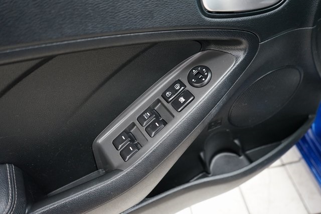 Vehicle image 18 of 44