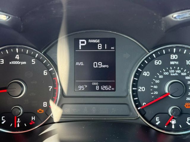 Vehicle image 15 of 18