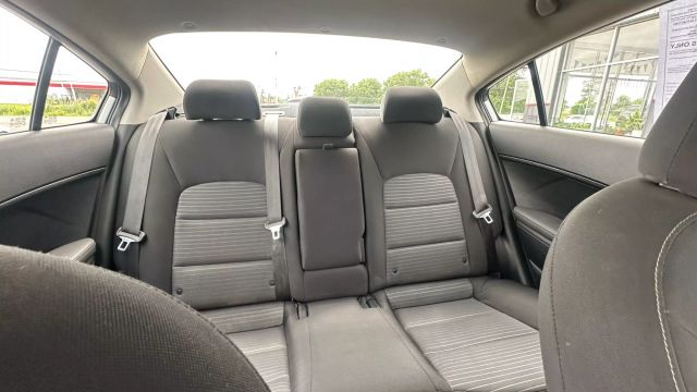 Vehicle image 19 of 37