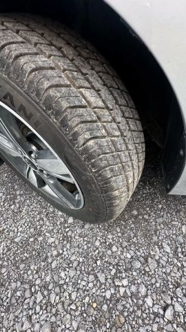 Vehicle image 8 of 37