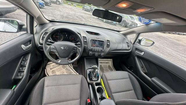 Vehicle image 23 of 37