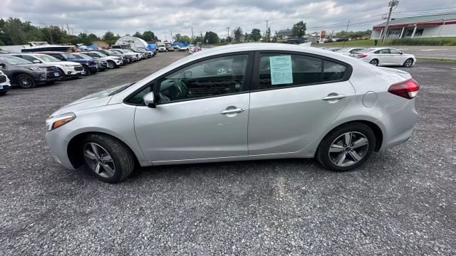 Vehicle image 6 of 37