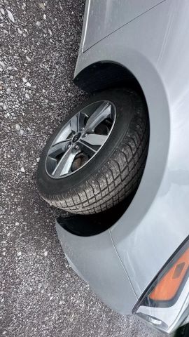 Vehicle image 10 of 37