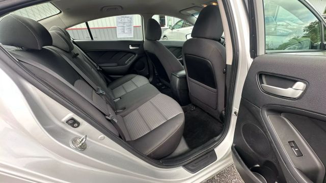 Vehicle image 16 of 37