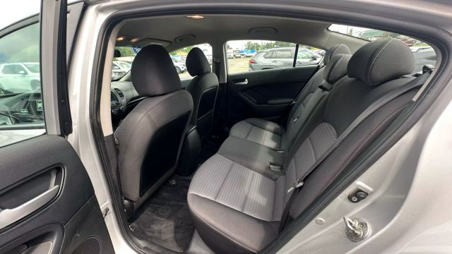 Vehicle image 18 of 37