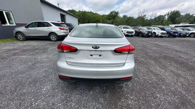Vehicle image 5 of 37
