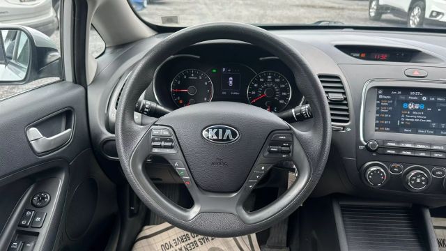 Vehicle image 26 of 37