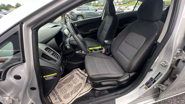 Vehicle image 20 of 37
