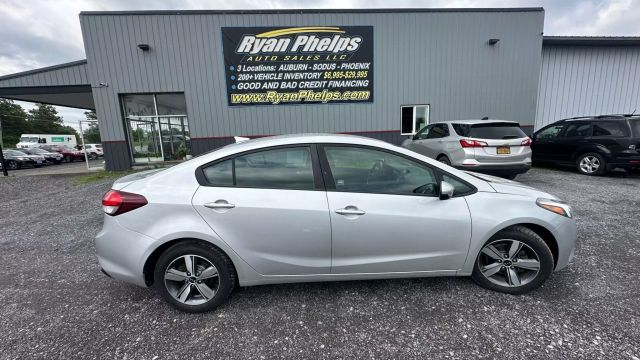 Vehicle image 3 of 37
