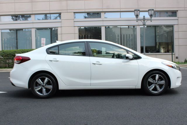 Vehicle image 4 of 46