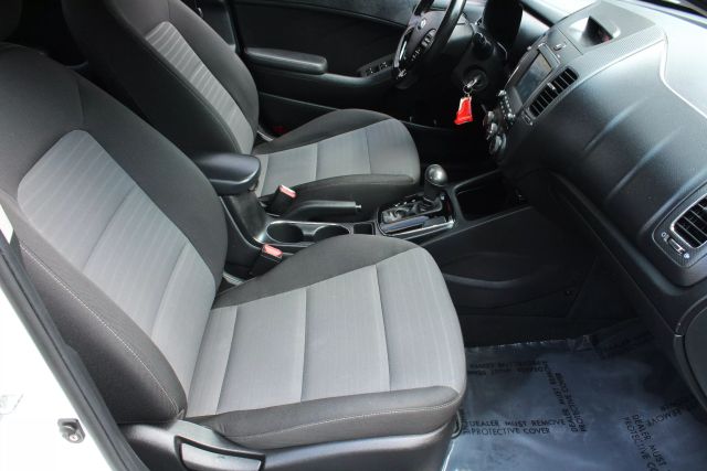 Vehicle image 36 of 46