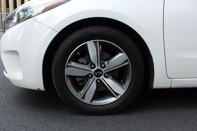 Vehicle image 13 of 46