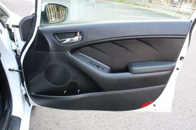 Vehicle image 34 of 46