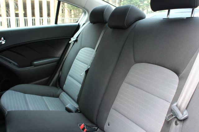 Vehicle image 23 of 46