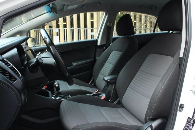 Vehicle image 19 of 46